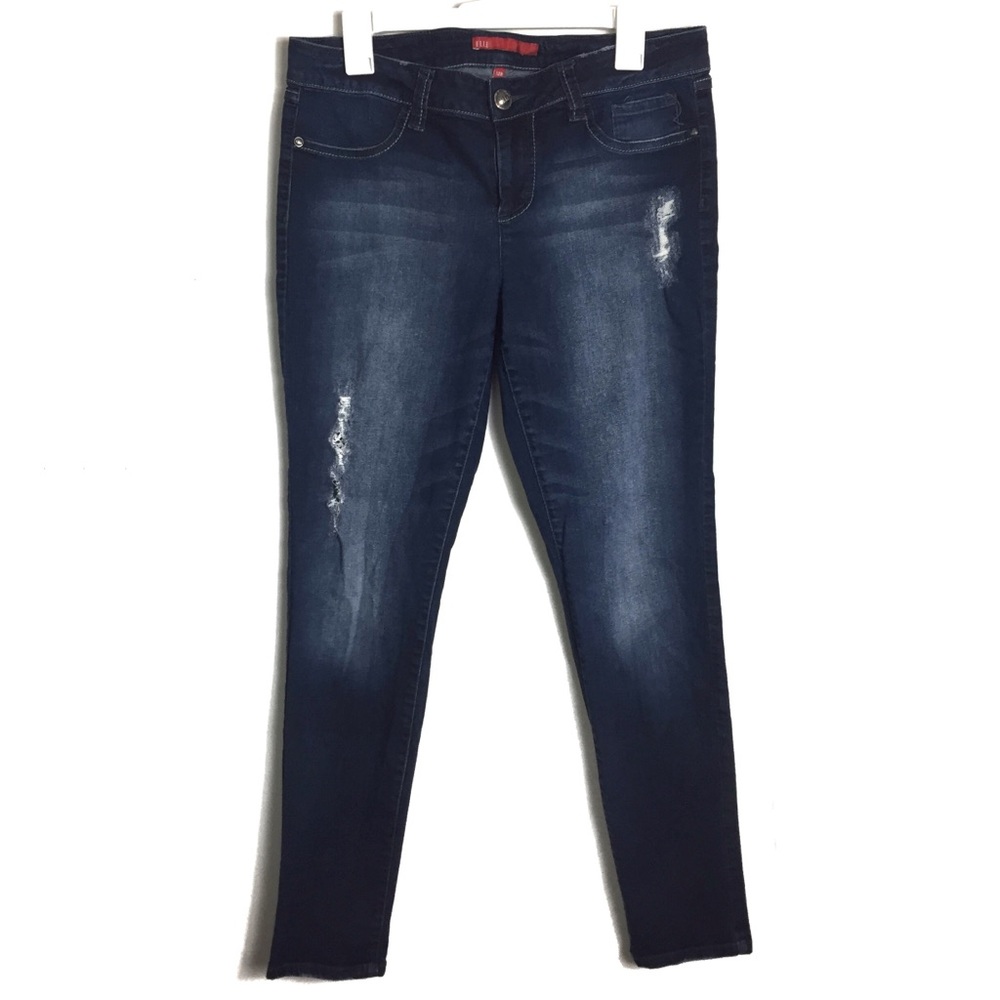 🔥SALE🔥 Elle Distressed Skinny Jeans Size 12 R